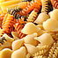 verschiedene Sorten Pasta z.B. Hörnchen und Spiralnudeln