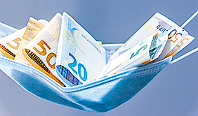 Maske mit Geld 